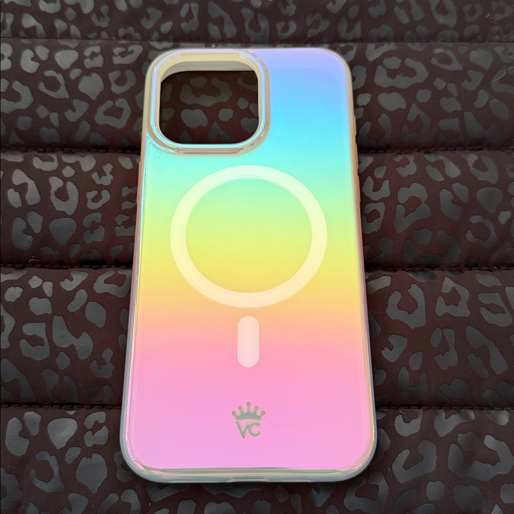Velvet caviar iridecsent case